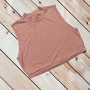 Volcom XS peach mock neck tank